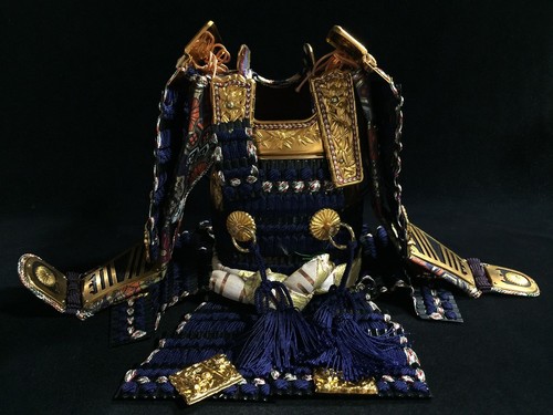 V1076 samurai armor miniature - v1076,